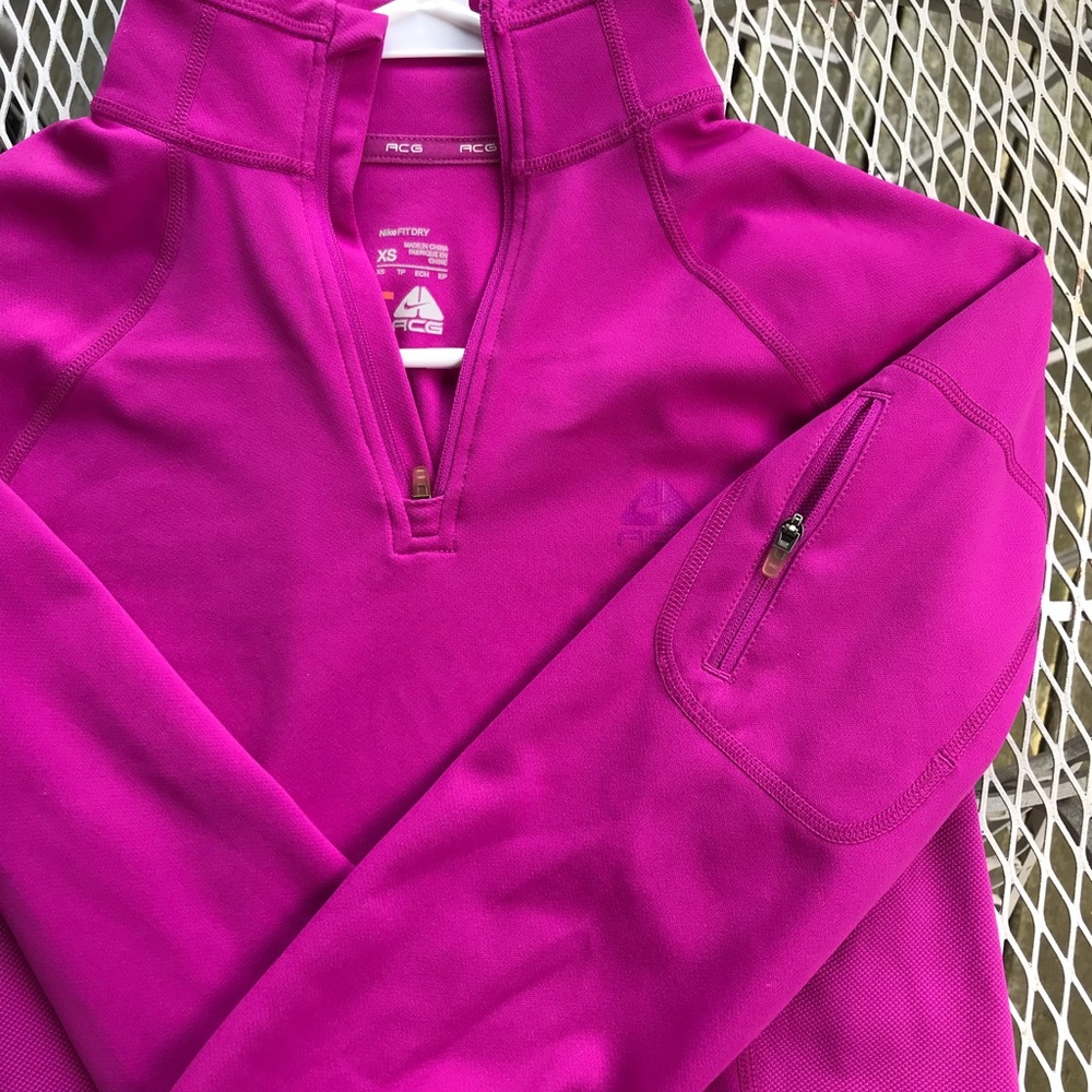 Nike Women’s training shirt